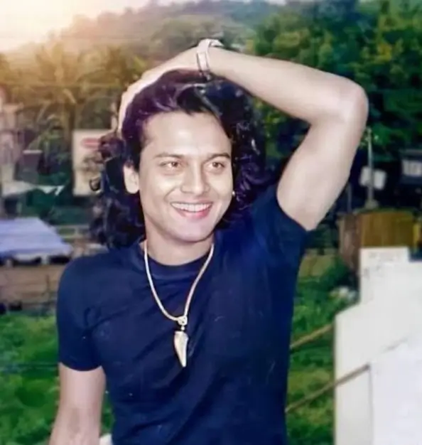 Teenage & College Days – First Public Photos