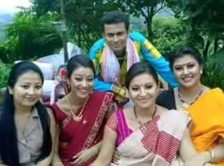 Zubeen Garg Photo with Family & Friends