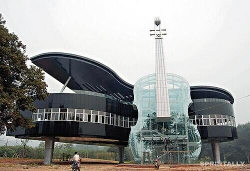 Piano and the Violin House