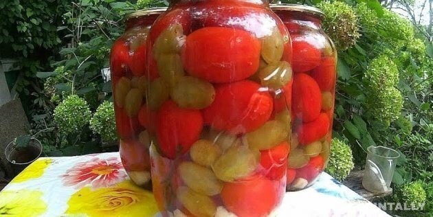 tomatoes with grapes
