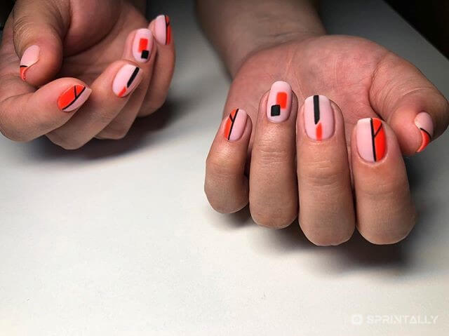 Trendy manicure for summer