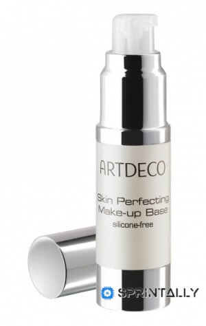 Makeup base from Artdeco