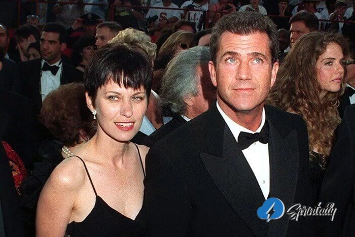 Mel and Robyn Gibson