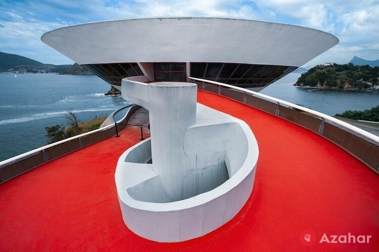 Museum of contemporary art in Niteroi, Brazil