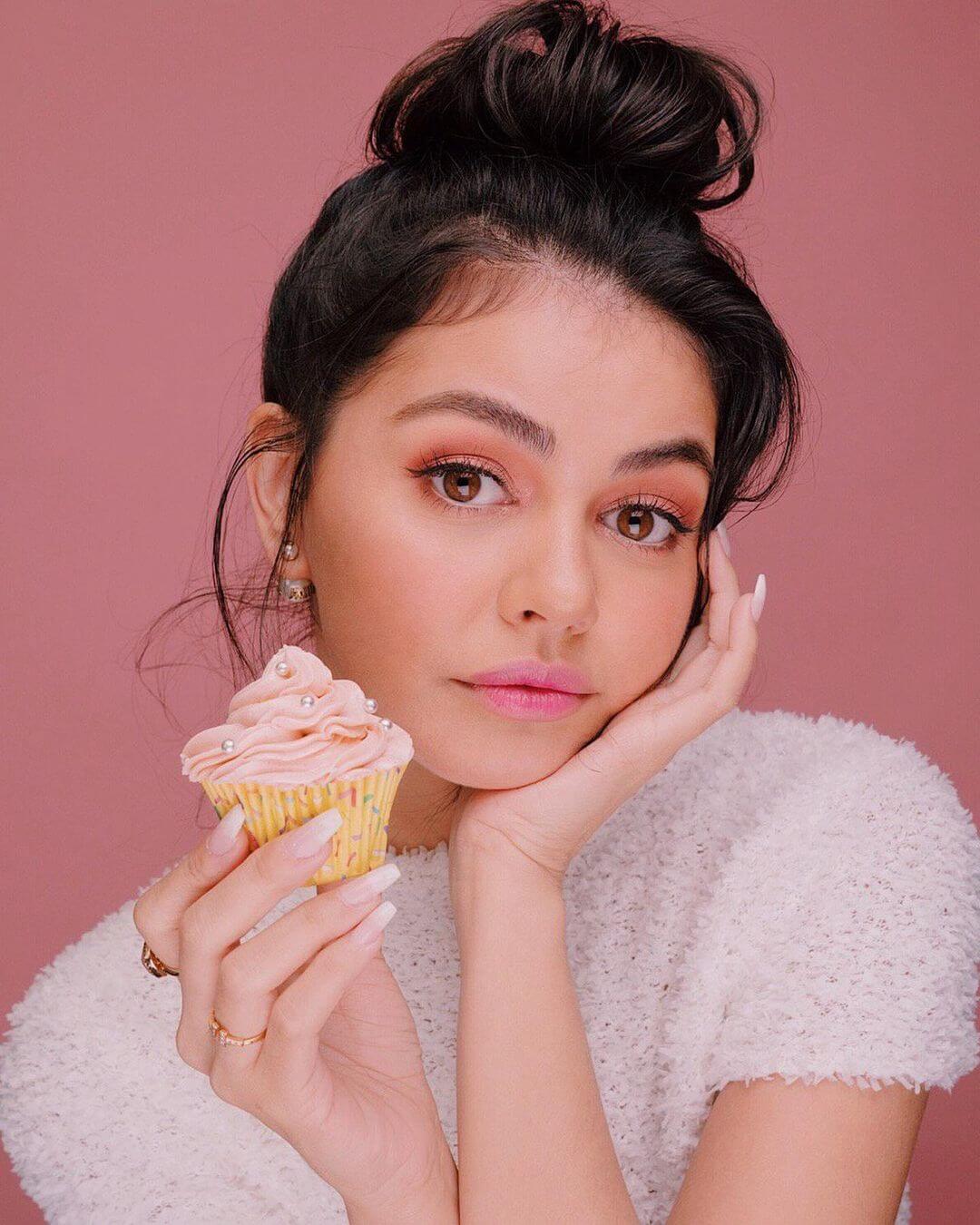 Janine Gutierrez Is Holding Cake